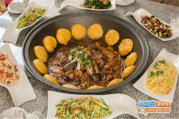 俊家铁锅炖鱼加盟费
