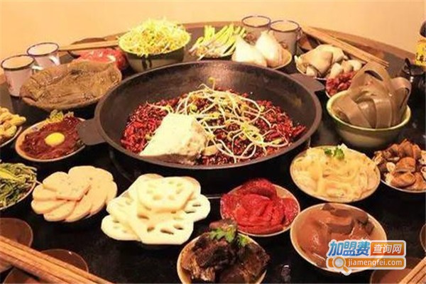 穿越老火锅加盟费