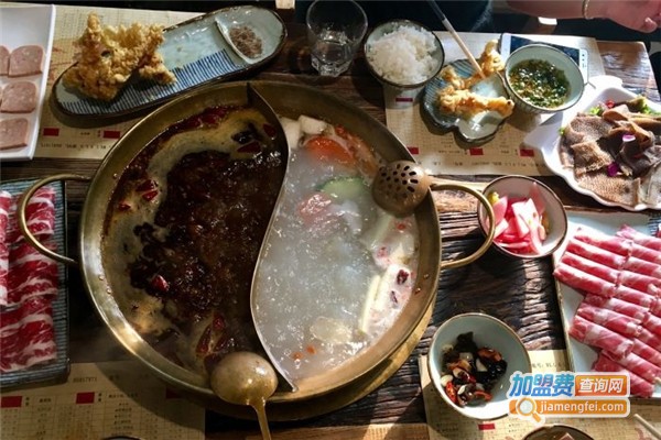 辣人辣事重庆老火锅加盟费