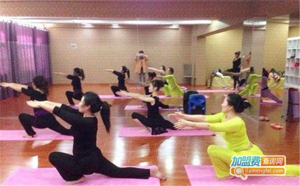 青青瑜伽会所加盟费