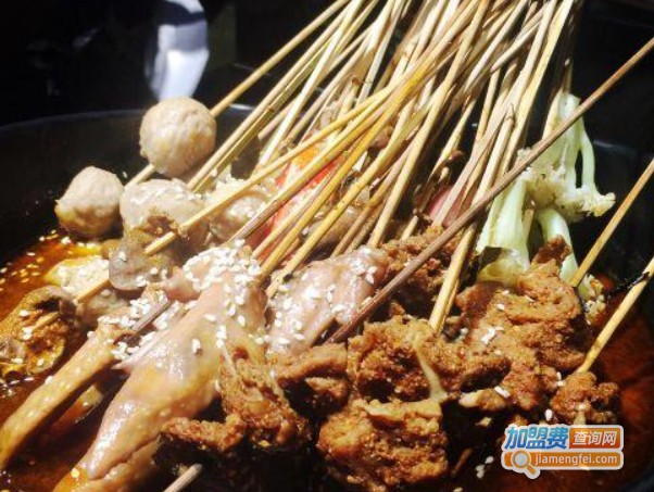 可以手提串串香加盟费