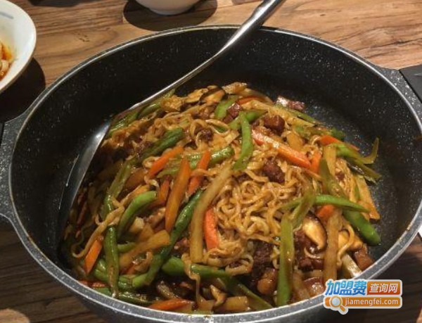 欢心谷舞铁锅焖面加盟费