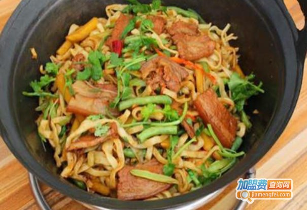 莱客铁锅焖面加盟费