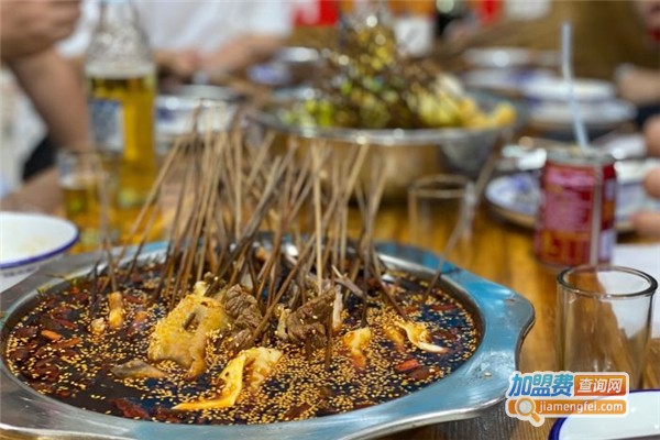 歪鸡婆钵钵鸡加盟费