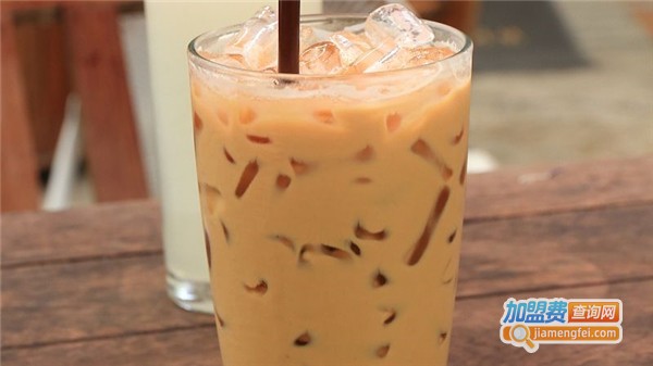 爆摇奶茶加盟费