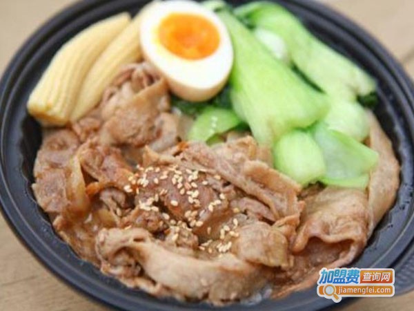 小牛町日式の酱汁烧肉饭加盟费