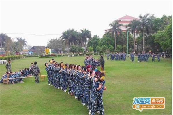 青少年拓展训练营加盟