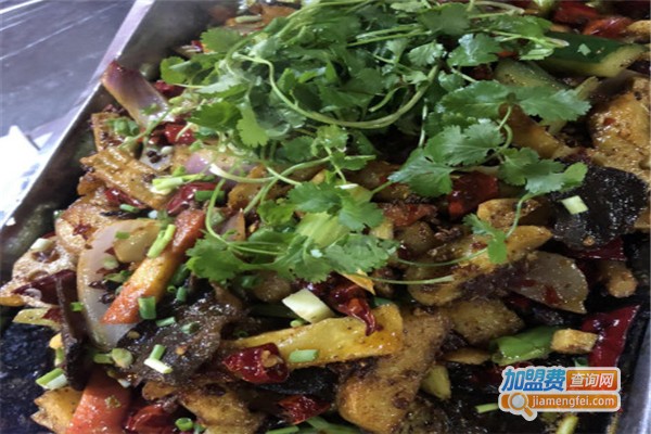 乡巴佬烤鱼加盟费