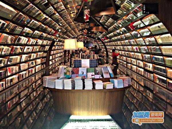 网红书吧加盟费