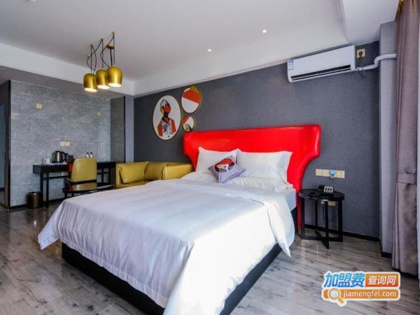 窝趣酒店加盟费