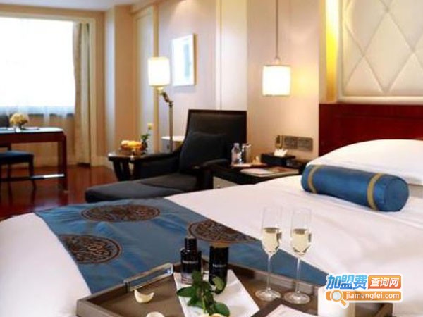 世贸广场酒店加盟费