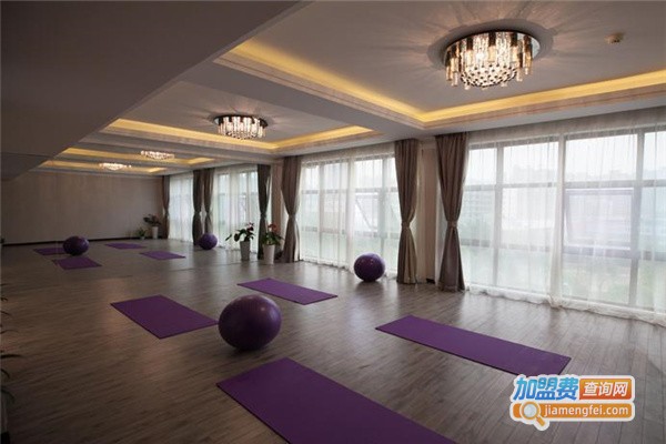 玺月精致月子会所加盟