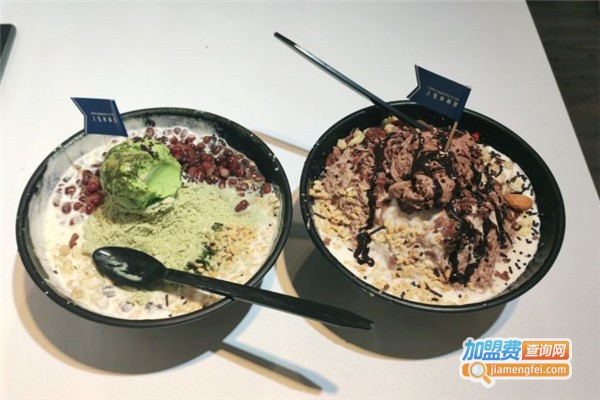 雪小满冰品奶茶加盟