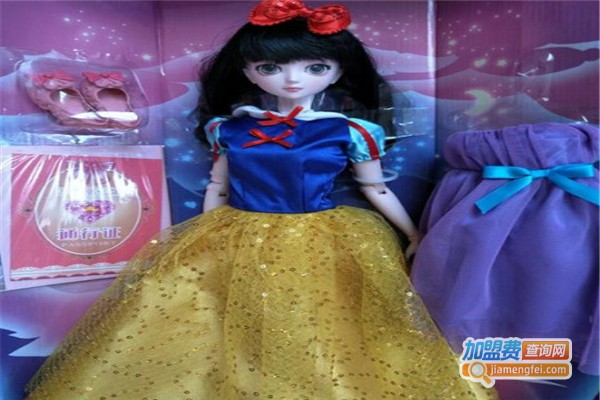 叶罗丽娃娃玩具店加盟