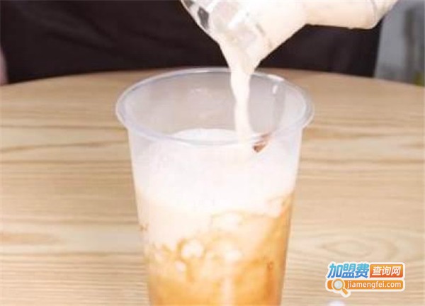 萌小七奶茶加盟费