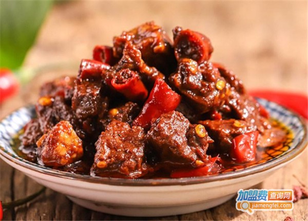 【良牛鲜定·牛肉酱拌饭加盟】做生意加盟良牛鲜定·牛肉酱拌饭让您马到成功！