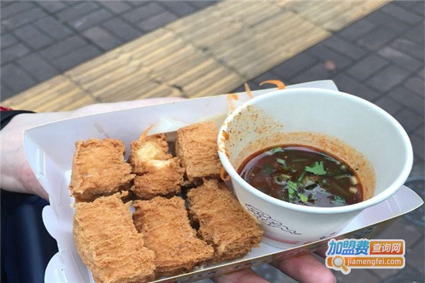 臭小醉新派臭豆腐加盟