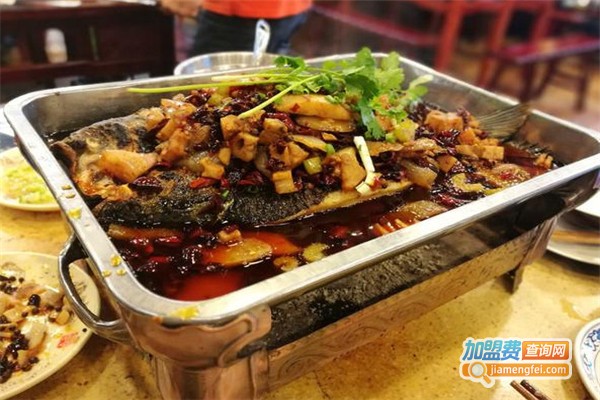 渔趣炭火烤鱼加盟费