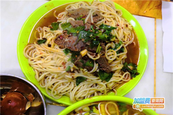中阿兰牛肉拉面加盟