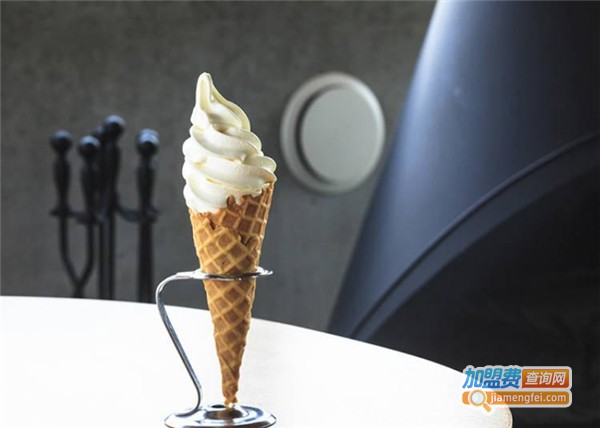 鲜奶冰激凌