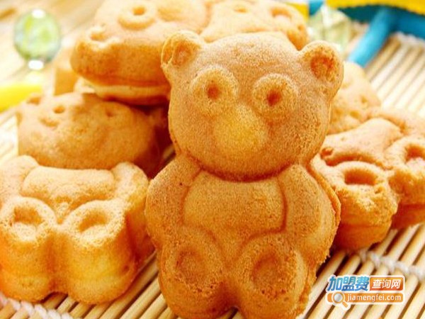 百宝箱零食店加盟