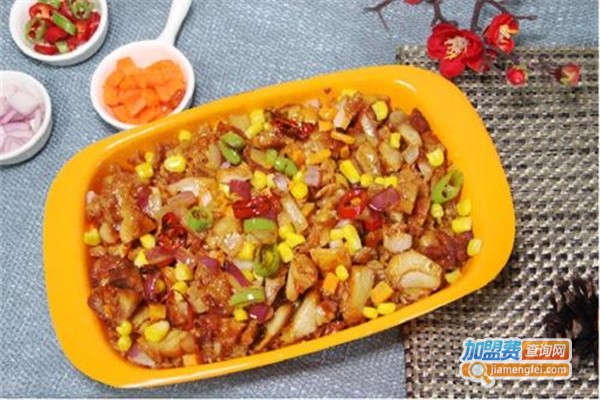 小饭桶易拉罐焖肉饭加盟