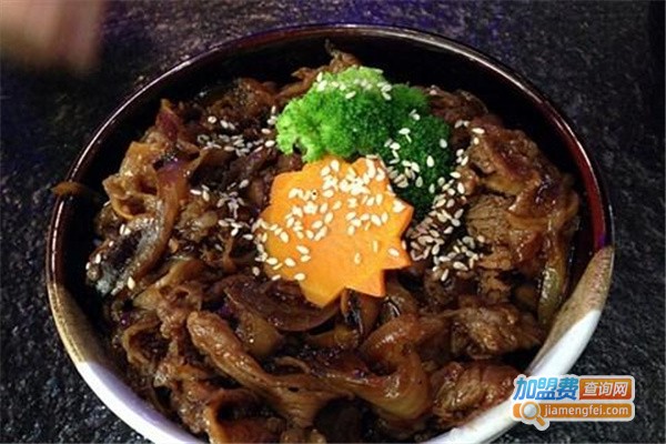 食八掌焖烧牛肉饭加盟