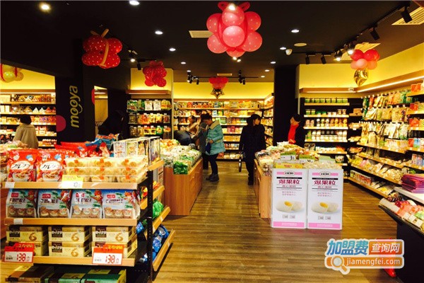 进口连锁零食店加盟费_投资进口连锁零食店加盟费是多少？