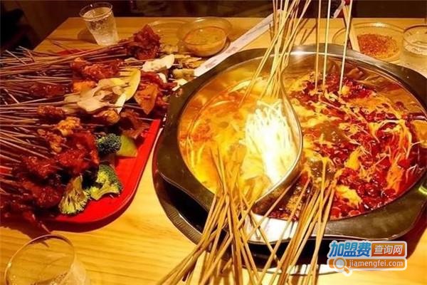 辣小兵串串火锅加盟