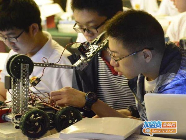 青少年编程教育加盟费