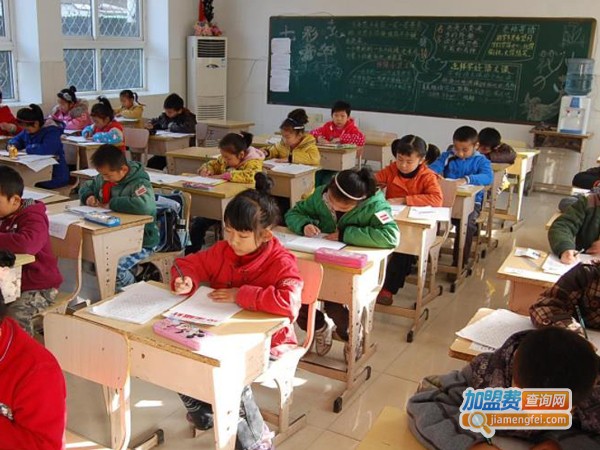 新起点中小学教育加盟费