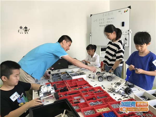 乐创世界机器人加盟费