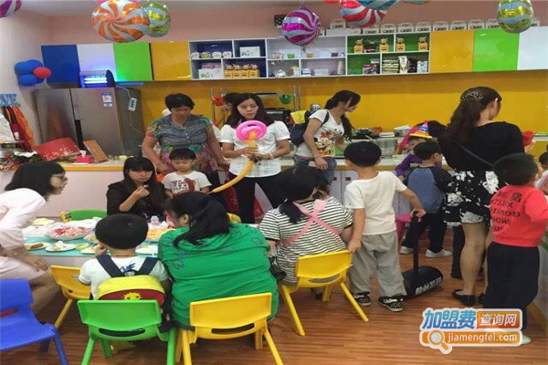 卡依亲子乐园加盟