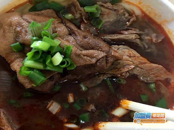 新农秘制牛肉面