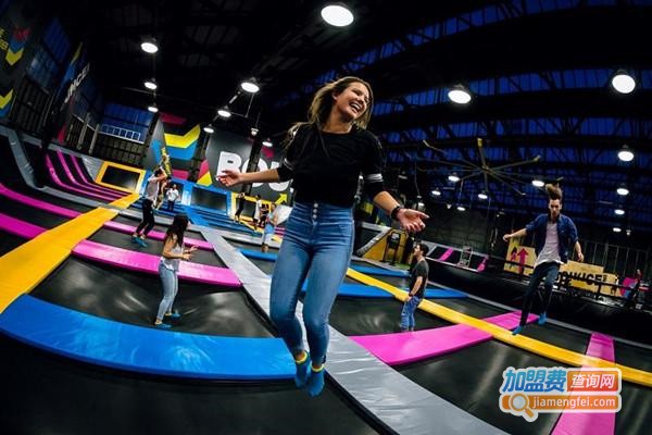 反弹蹦床馆加盟