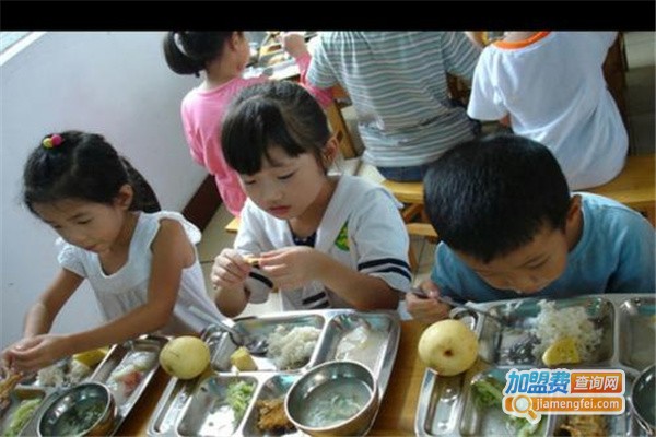 爱心小饭桌加盟