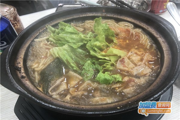 东北砂锅麻辣烫加盟