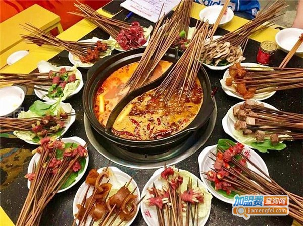 蜀正五区钢管厂小郡肝串串香