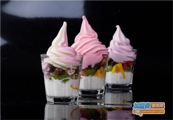 Yopop自助酸奶冰淇淋加盟费