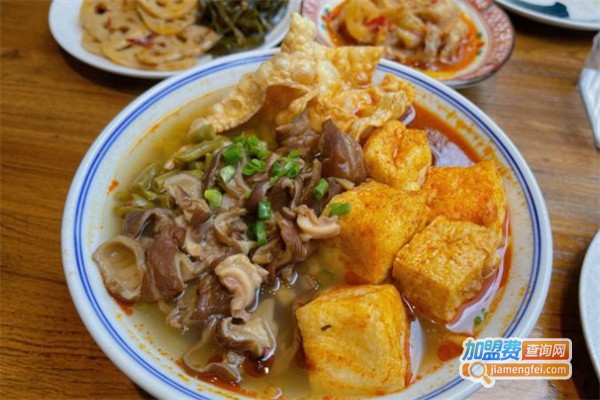 三十三吉螺蛳粉加盟