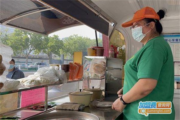 隆泰早餐车加盟