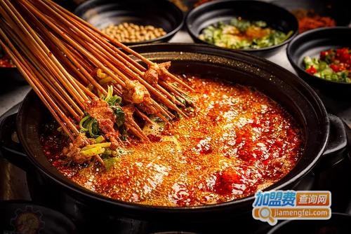 贼八十串串麻辣烫加盟