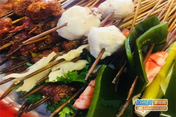 嵘嵘串串香加盟费