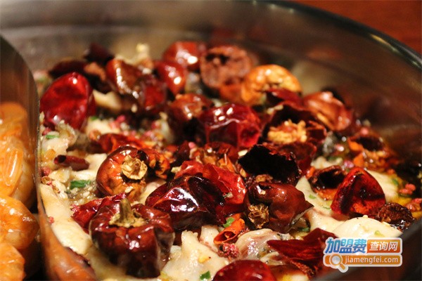 古色鱼乡火锅加盟