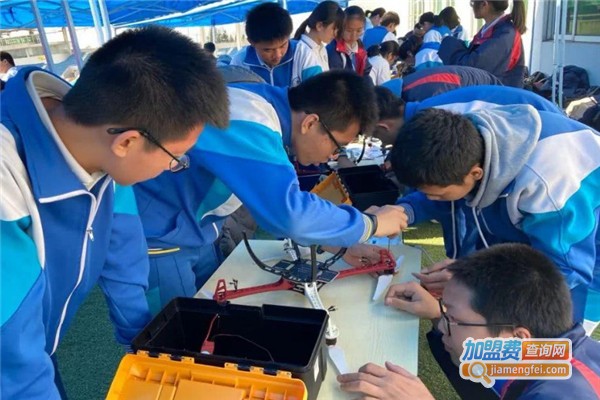 青少年无人机培训加盟