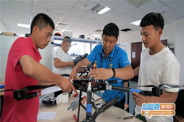 无人机编程培训加盟费