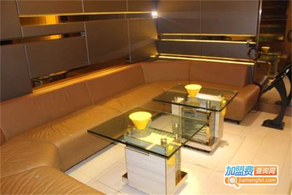 美美唱家庭KTV加盟