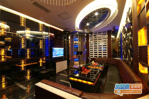 天天向上KTV加盟