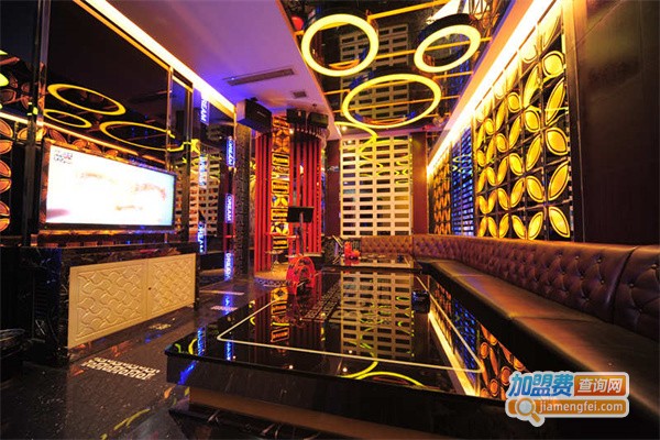 天天向上KTV加盟