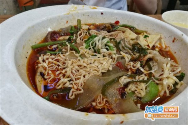 啃起耍冒菜加盟